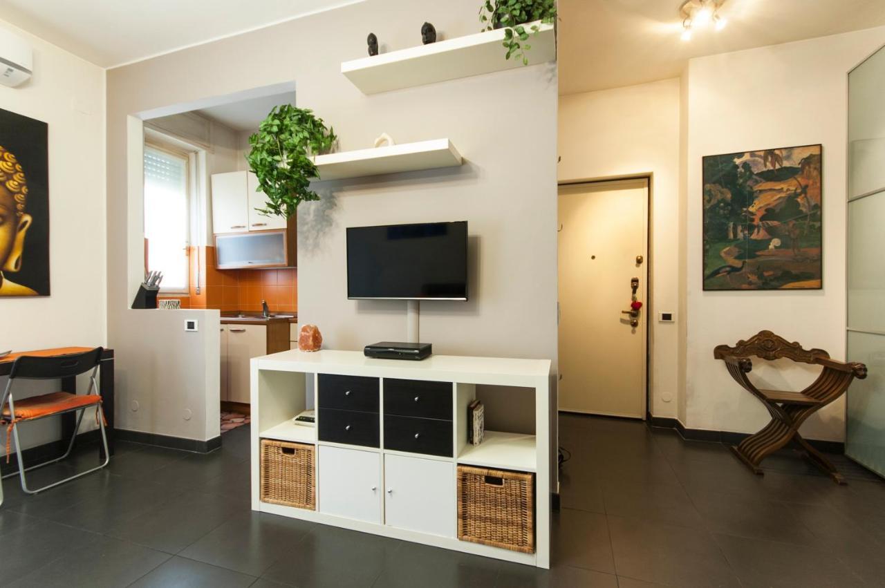 High Rise Studio Flat Near Metro Stop Milano Exteriör bild