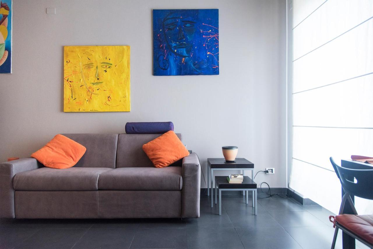 High Rise Studio Flat Near Metro Stop Milano Exteriör bild